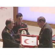 YAŞAR BÜYÜKANIT:  GÖREVİMİN BİLİNCİNDEYİM 